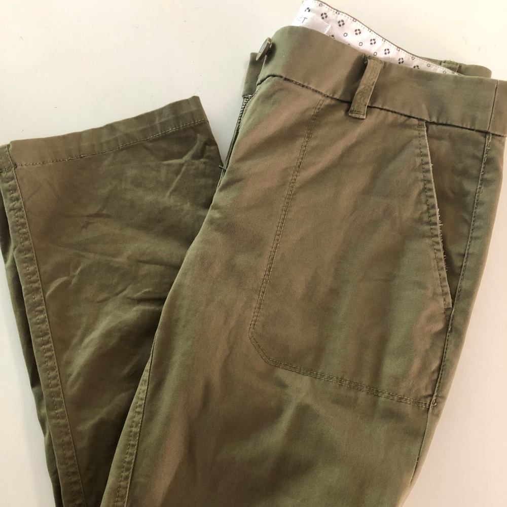 Ann Taylor Loft army green ankle cropped pants
